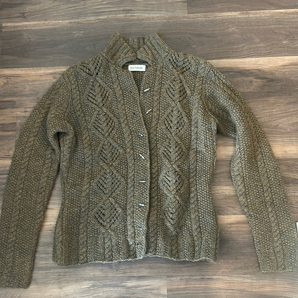 Ann Taylor sweater size small cardigan